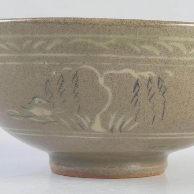 Korean Celadon Sanggam Inlaid Tea Bowl by Yu Hae-gang, Bird & Willow Motif, Signed Box