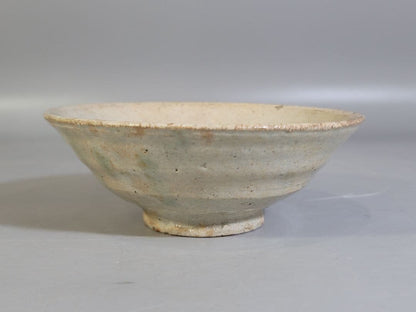 Joseon Dynasty White Porcelain Shallow Bowl — Korean Baekja Hirawan with Japanese Tomobako