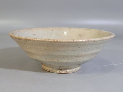 Joseon Dynasty White Porcelain Shallow Bowl — Korean Baekja Hirawan with Japanese Tomobako