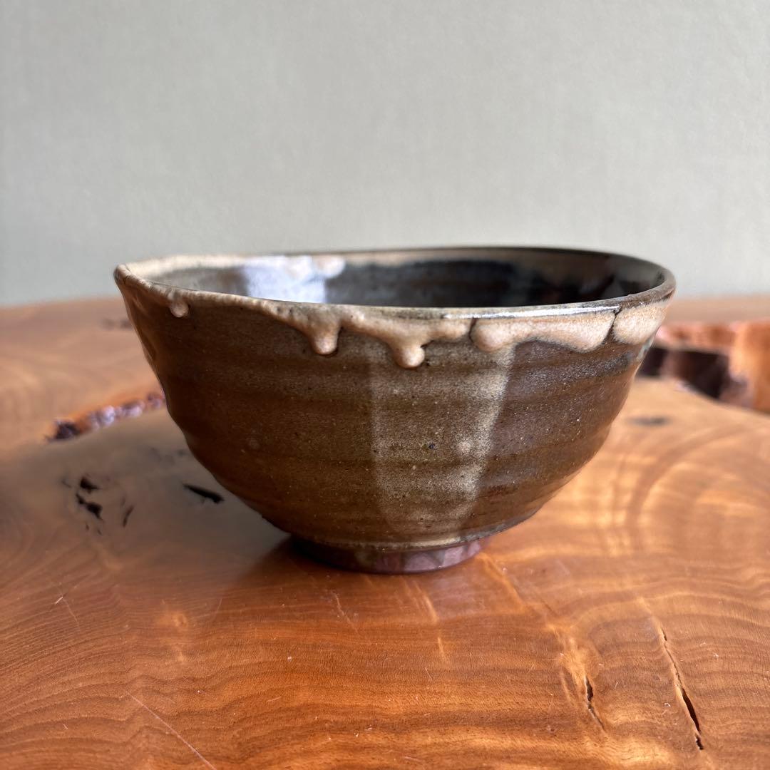 Shoudai-yaki Matcha Bowl "Wa-Kumo" — Kumamoto Folk Kiln, Flowing Glaze, Signed Box