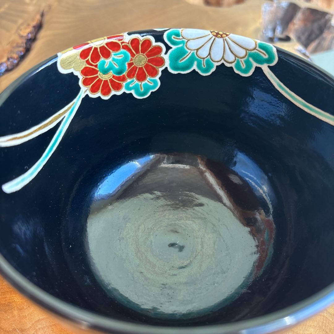 Kyoto-yaki Chrysanthemum Enameled Matcha Bowl by Okada Sekiun