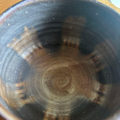 Bizen Ware Matcha Chawan Tea Bowl by Shibaoka Nobuyoshi with Hidasuki Scarlet Marks and Signed Tomobako Wooden Box