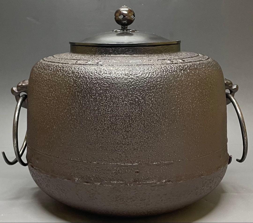 Kakuya Ikkei Living National Treasure Mandaiyu Kama Iron Tea Kettle Tomobako