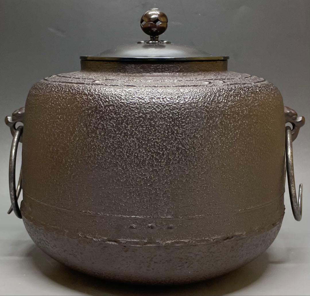 Kakuya Ikkei Living National Treasure Mandaiyu Kama Iron Tea Kettle Tomobako