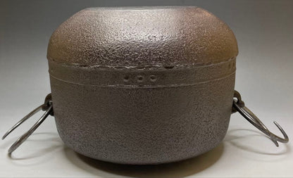 Kakuya Ikkei Living National Treasure Mandaiyu Kama Iron Tea Kettle Tomobako