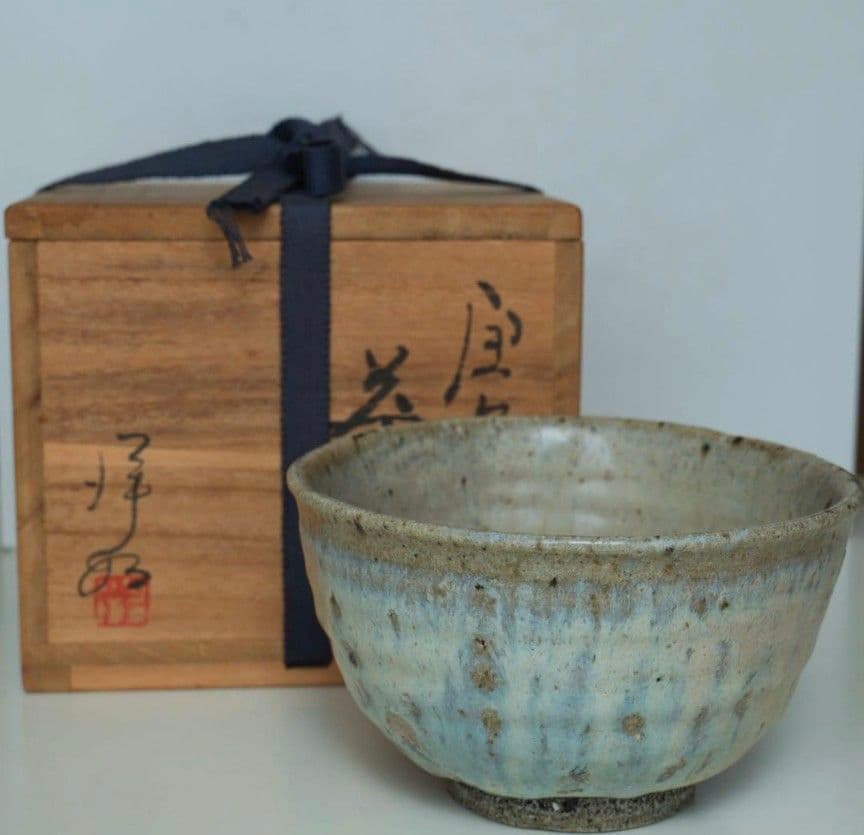 Madara Karatsu Chawan by Hamamoto Yoshiyuki — Mottled Straw Ash Tea Bowl from Sanri Kiln