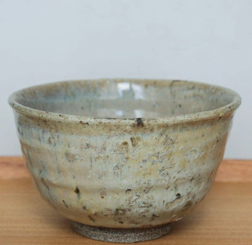 Madara Karatsu Chawan by Hamamoto Yoshiyuki — Mottled Straw Ash Tea Bowl from Sanri Kiln