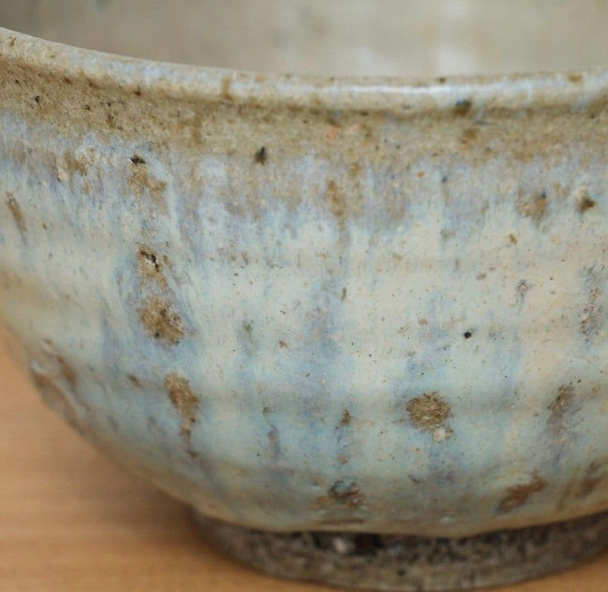 Madara Karatsu Chawan by Hamamoto Yoshiyuki — Mottled Straw Ash Tea Bowl from Sanri Kiln