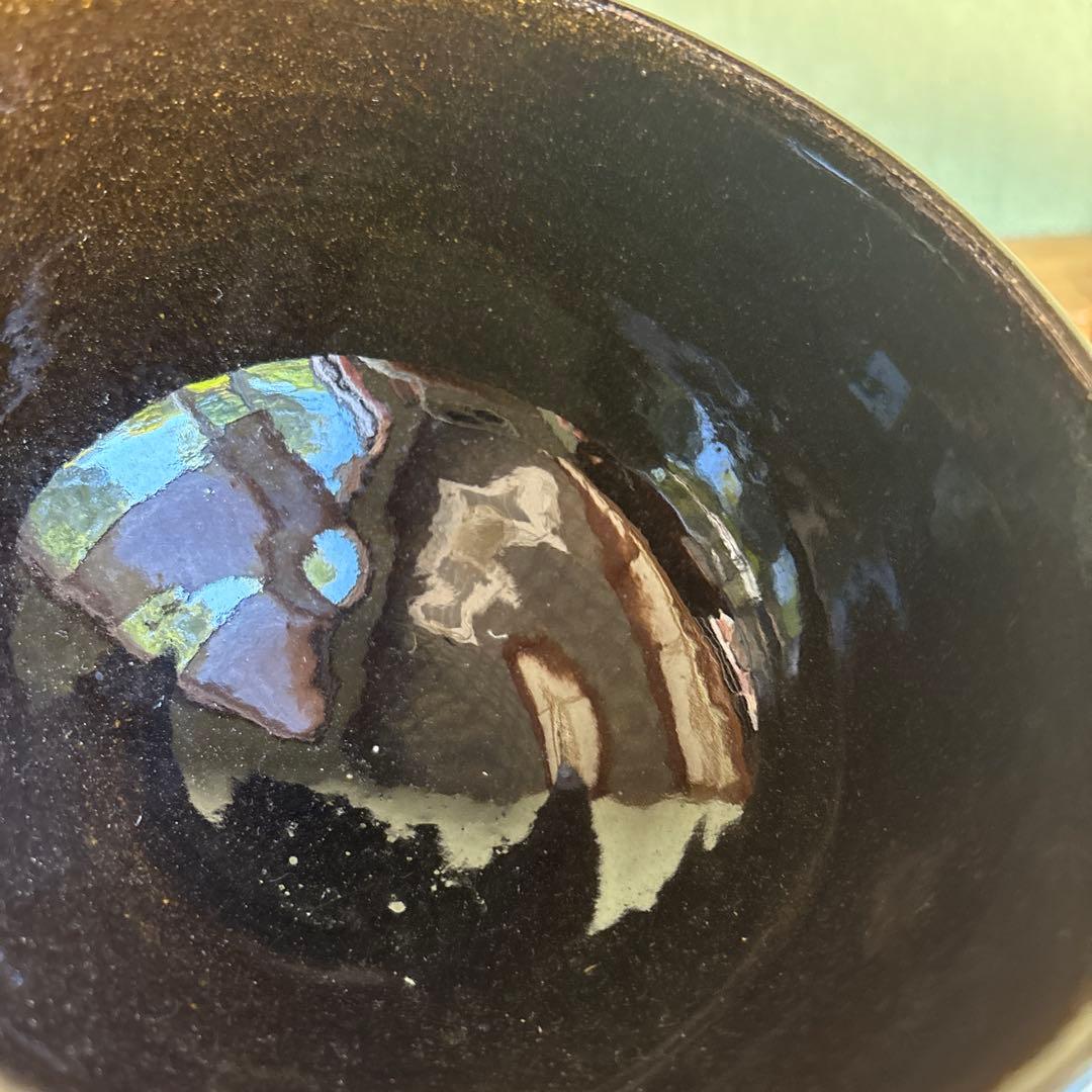 Kuro-Satsuma Black Glaze Matcha Chawan Tea Bowl by 14th Chin Jukan, Signed Tomobako, Satsuma Ware Japanese Pottery
