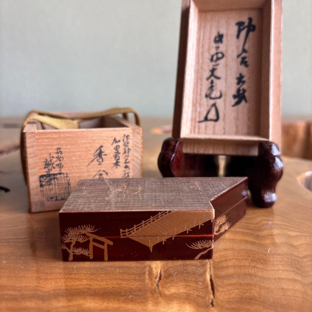 Ise Shrine Timber Maki-e Incense Container by Inao Seichusai