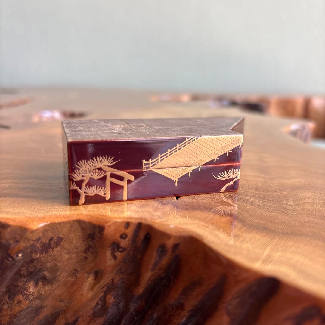 Ise Shrine Timber Maki-e Incense Container by Inao Seichusai