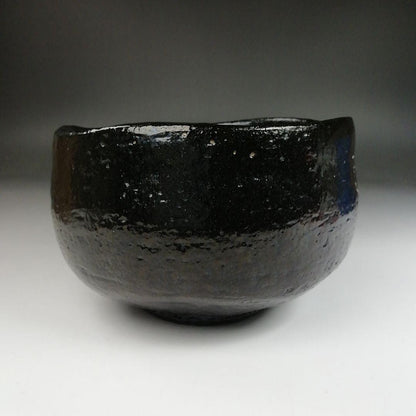 Ohi Ware Black Tea Bowl by Izumi Kisen - Shoun Kiln Kanazawa Chawan