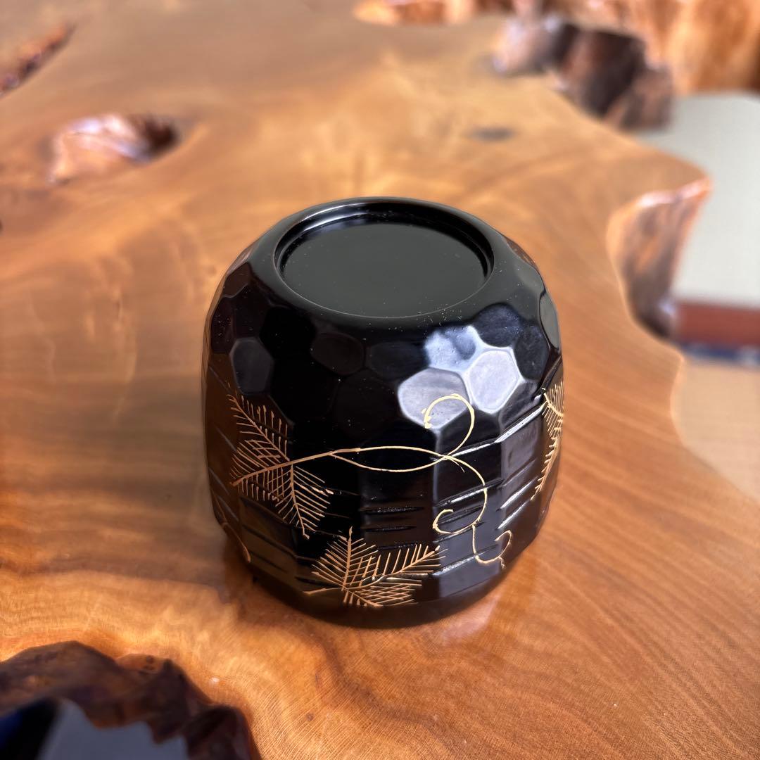 Tantansai-Gonomi Ori-Dame Natsume 'Matsu-Karakusa' - Gold Maki-e Tea Caddy