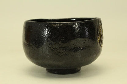 Shino Ware Matcha Tea Bowl by Listed Artist — Feldspar White Glaze with Hiiro, Signed Tomobako