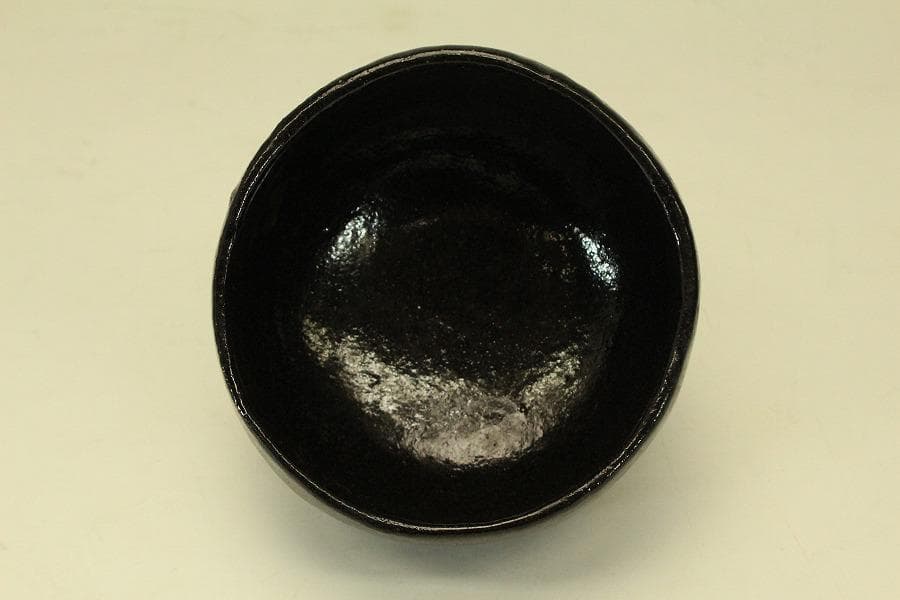 Shino Ware Matcha Tea Bowl by Listed Artist — Feldspar White Glaze with Hiiro, Signed Tomobako