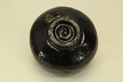 Shino Ware Matcha Tea Bowl by Listed Artist — Feldspar White Glaze with Hiiro, Signed Tomobako