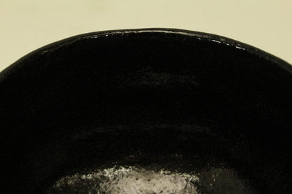 Shino Ware Matcha Tea Bowl by Listed Artist — Feldspar White Glaze with Hiiro, Signed Tomobako