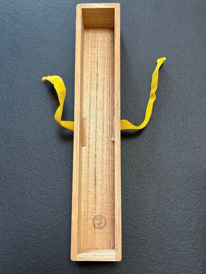 Tea Scoop by Ueda Gizan, Daitokuji Priest — Mei 'Matsu-jo-tsuru' (Crane upon Pine), Signed Box