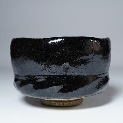 Ogawa Choraku Black Raku Tea Bowl with Do-jime Waist and Twisted Carving