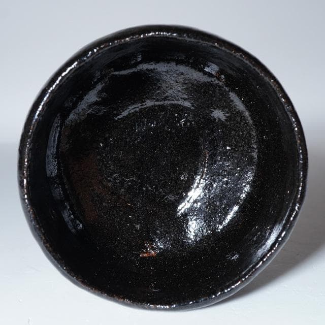 Ogawa Choraku Black Raku Tea Bowl with Do-jime Waist and Twisted Carving
