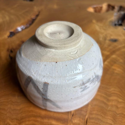 E-Shino Matcha Bowl by Sato Kazuko — Fujigama Kiln, Iron-Painted Chawan with Tomobako