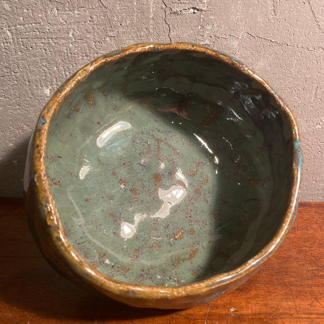 Izumo Rakuzan-yaki Matcha Bowl — Sea-Glaze Three-Footed Chawan with Wooden Box, Matsue Clan Kiln