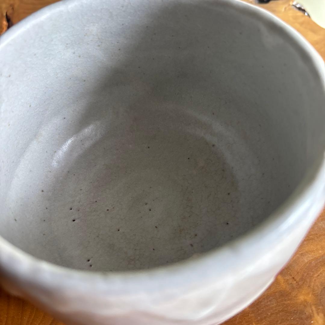 Kohaku-bai Plum Blossom Matcha Chawan Tea Bowl by Koyama Fujio, Suigetsu Kiln, with Signed Tomobako