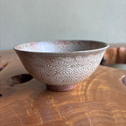 Korean Mishima Inlay Tea Bowl by Ryu Changkon — Chrysanthemum Sansha Inlay, Signed Wooden Box