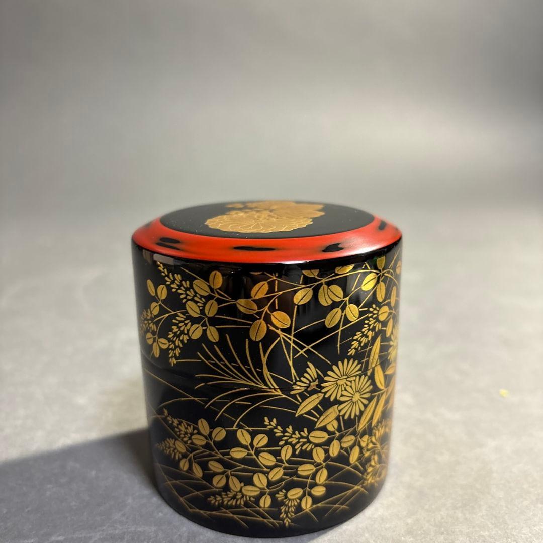 Kiku-Kiri Natsume by Wada Juho – Japanese Tea Caddy – Autumn Grass Makie – Japan