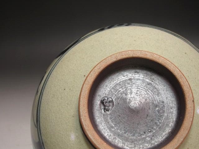 Zeze-yaki — Annam-style Chrysanthemum Tea Bowl, Urasenke 14th Tantansai Inscription