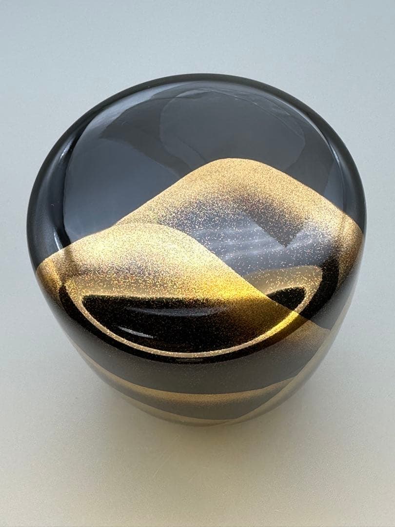 Hosokawa Shimitsuki Toyama Natsume — Gold Maki-e Mountains, Tomobako