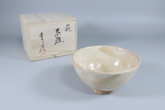 Hagi Ware Tea Bowl by Kaneko Nobuhiko — Shiroyama-gama Chawan with Tomobako