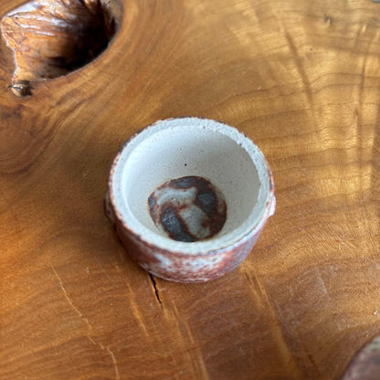 Hasegawa Seiho Aka-Shino Tea Grinder Kogo Incense Container with Tomobako