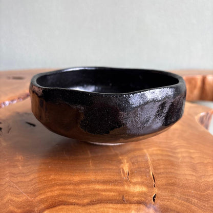 Shoraku Black Raku Matcha Bowl "Umadarai" — Summer Chawan, Kyoto Raku-Yaki, Signed Box