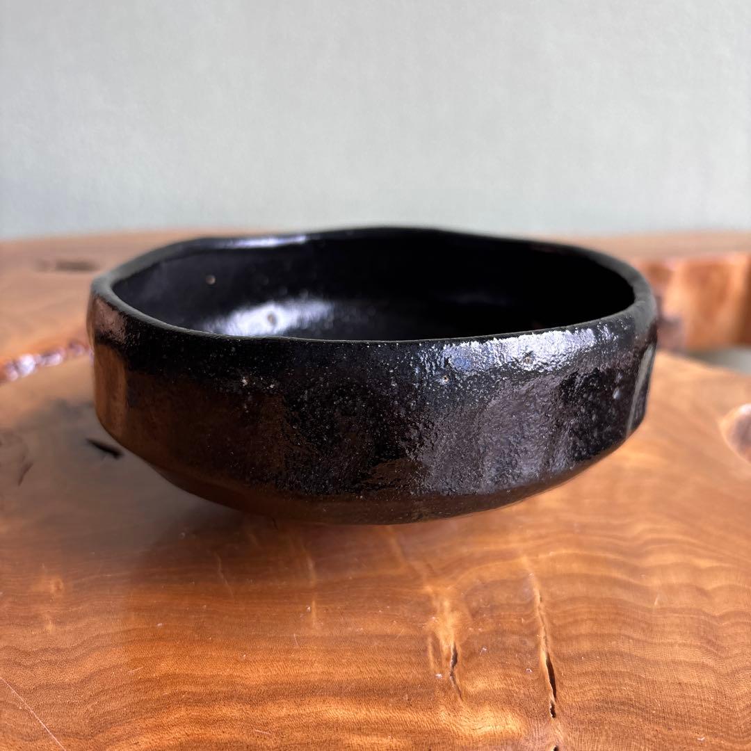 Shoraku Black Raku Matcha Bowl "Umadarai" — Summer Chawan, Kyoto Raku-Yaki, Signed Box