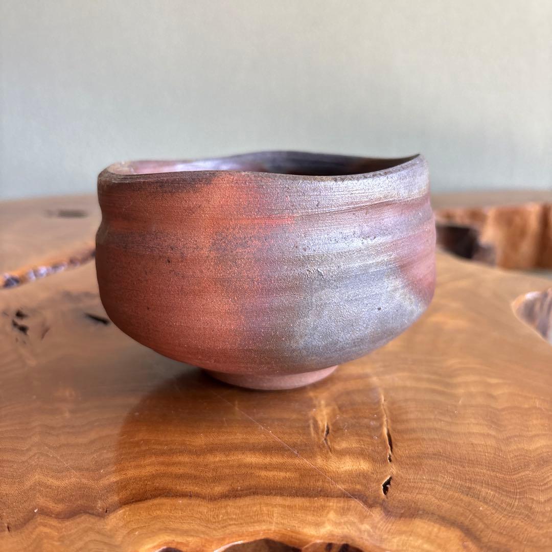 Bizen Momoyama-Gama Tea Bowl - Japanese Unglazed Bizen Chawan with Hi-iro Fire Color and Ash Grey Streaks and Signed Box