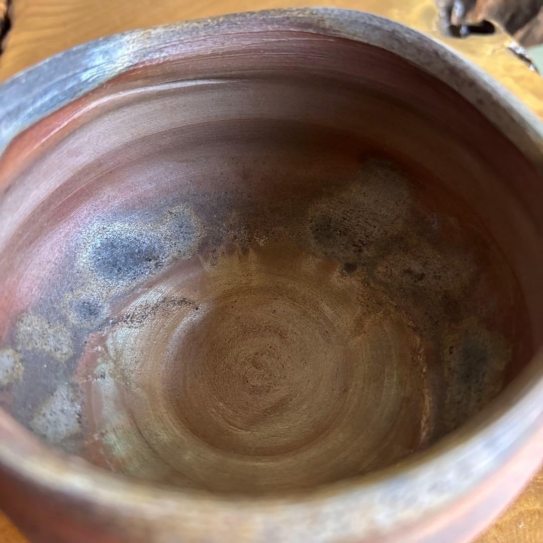 Bizen Momoyama-Gama Tea Bowl - Japanese Unglazed Bizen Chawan with Hi-iro Fire Color and Ash Grey Streaks and Signed Box