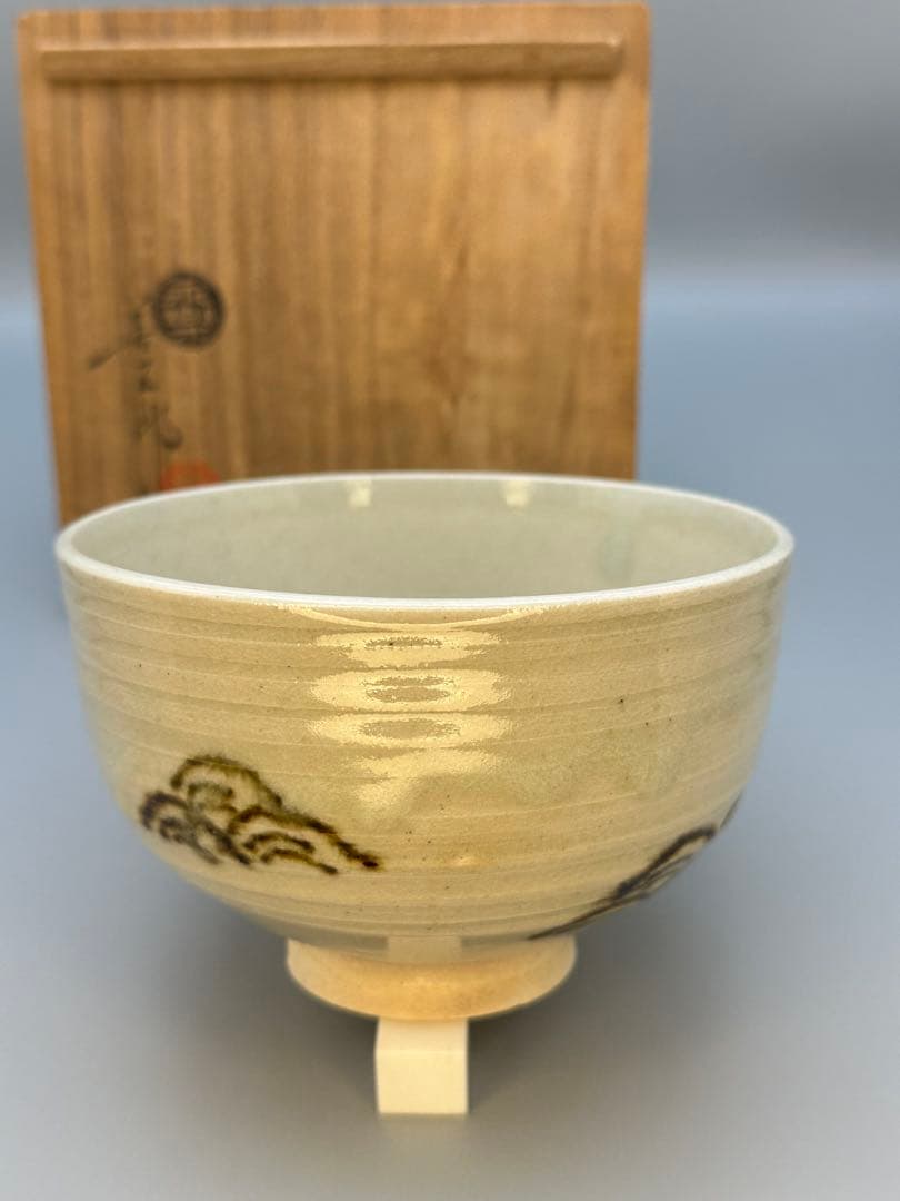 Eiraku Zengoro E-Gohon Chawan — Wave and Cloud, Tomobako