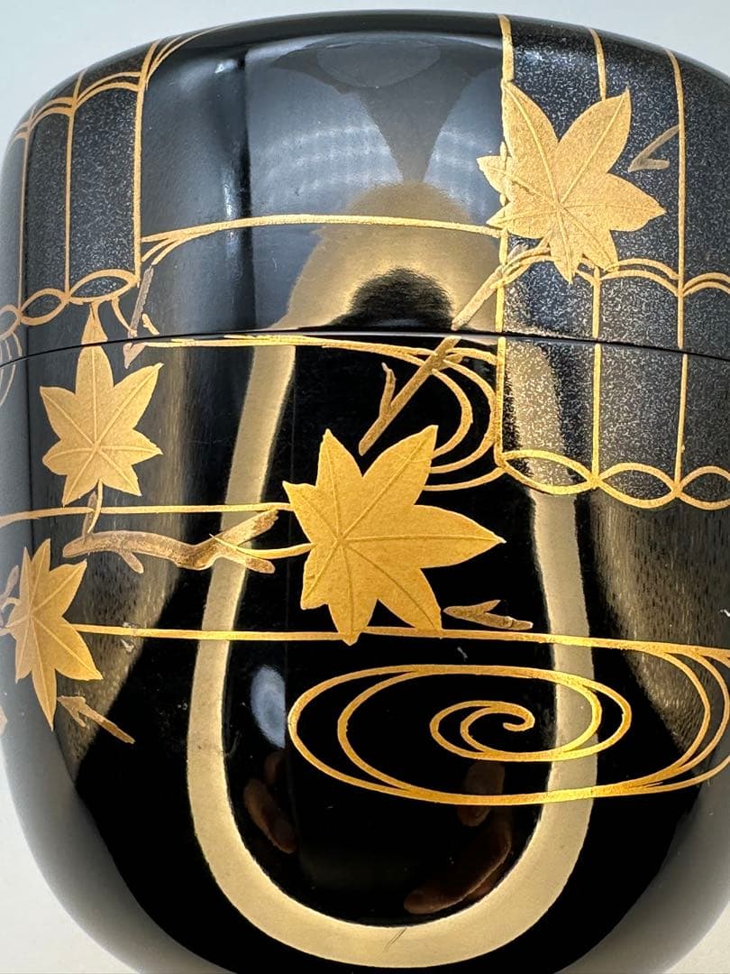 Nakatani Hakuho Hanaikada Maki-e Rikyu Natsume — Gold Cherry Blossom Flower Raft Lacquer