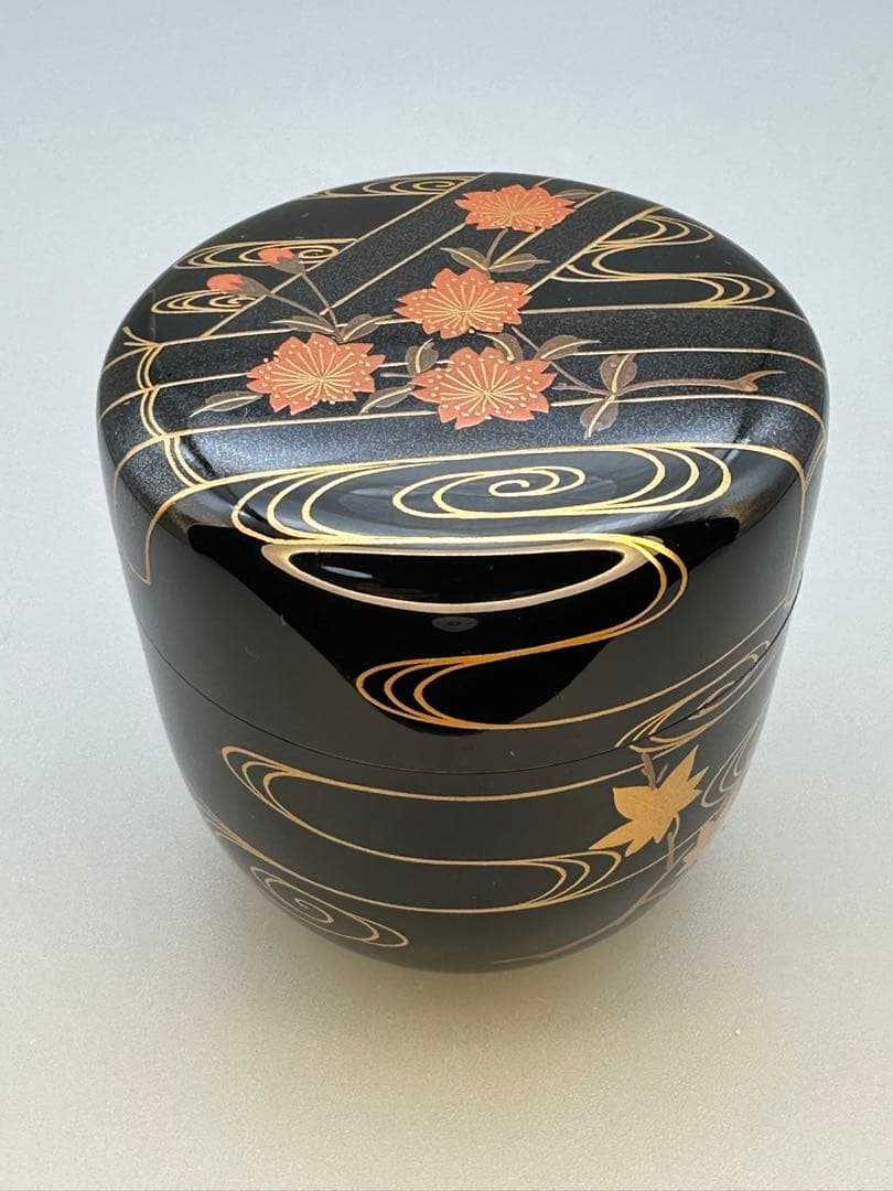 Nakatani Hakuho Hanaikada Maki-e Rikyu Natsume — Gold Cherry Blossom Flower Raft Lacquer