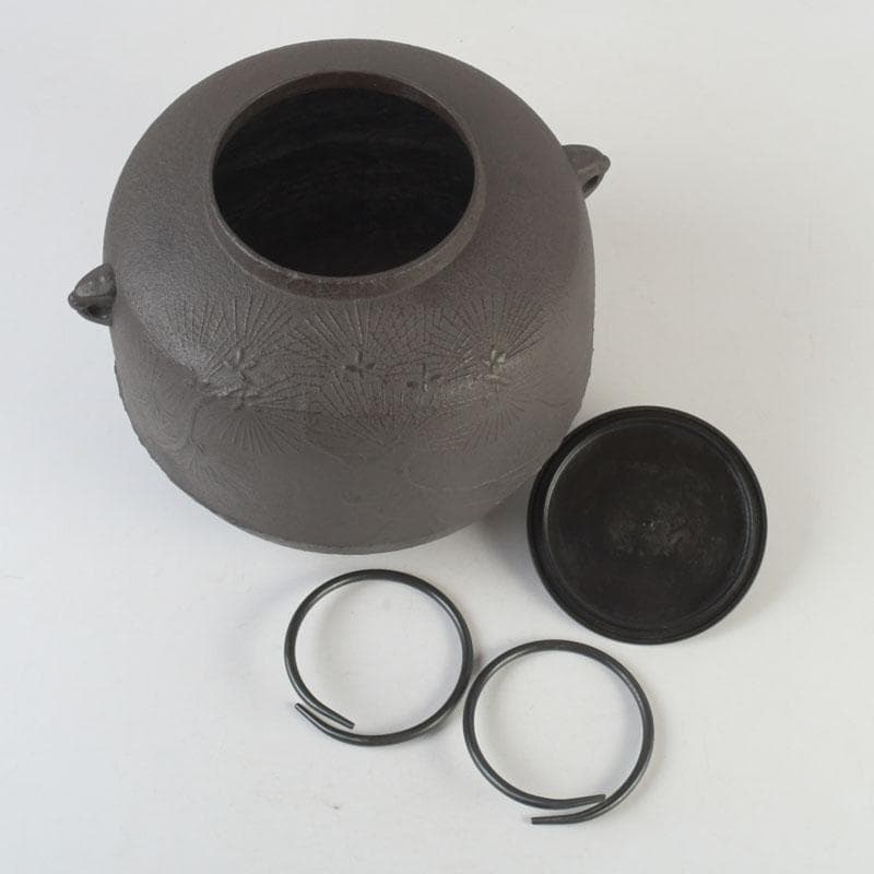Kikuchi Masamitsu Pine Pattern Amida Iron Tea Kettle Chagama