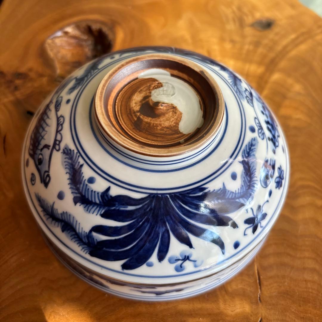 Sometsuke Matcha Bowl by Tezuka Keiun — Kanjuji Kiln Blue White Porcelain with Fish Landscape Motif, Signed Tomobako