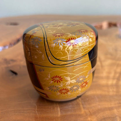 Taga-sode Maki-e Natsume by Nakamura Kosai — Chrysanthemum & Bush Clover, Tomobako