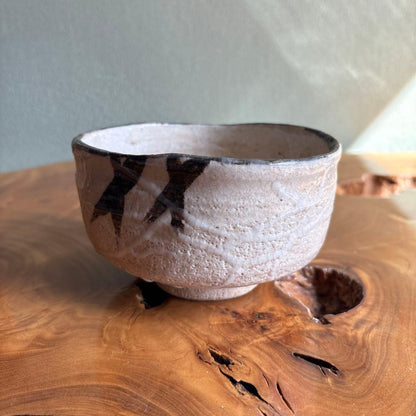 Nezumi-Shino Matcha Tea Bowl by Noda Tozan - Mino Ware E-Shino Chawan with Iron Painting and Signed Tomobako