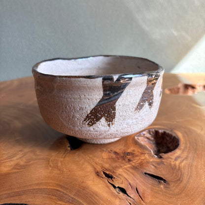 Nezumi-Shino Matcha Tea Bowl by Noda Tozan - Mino Ware E-Shino Chawan with Iron Painting and Signed Tomobako