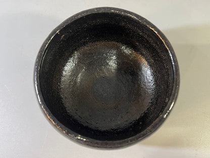 Kuraku Kuro Chawan "Shiki no Tomo" — Black Tea Bowl with Master's Inscription Box