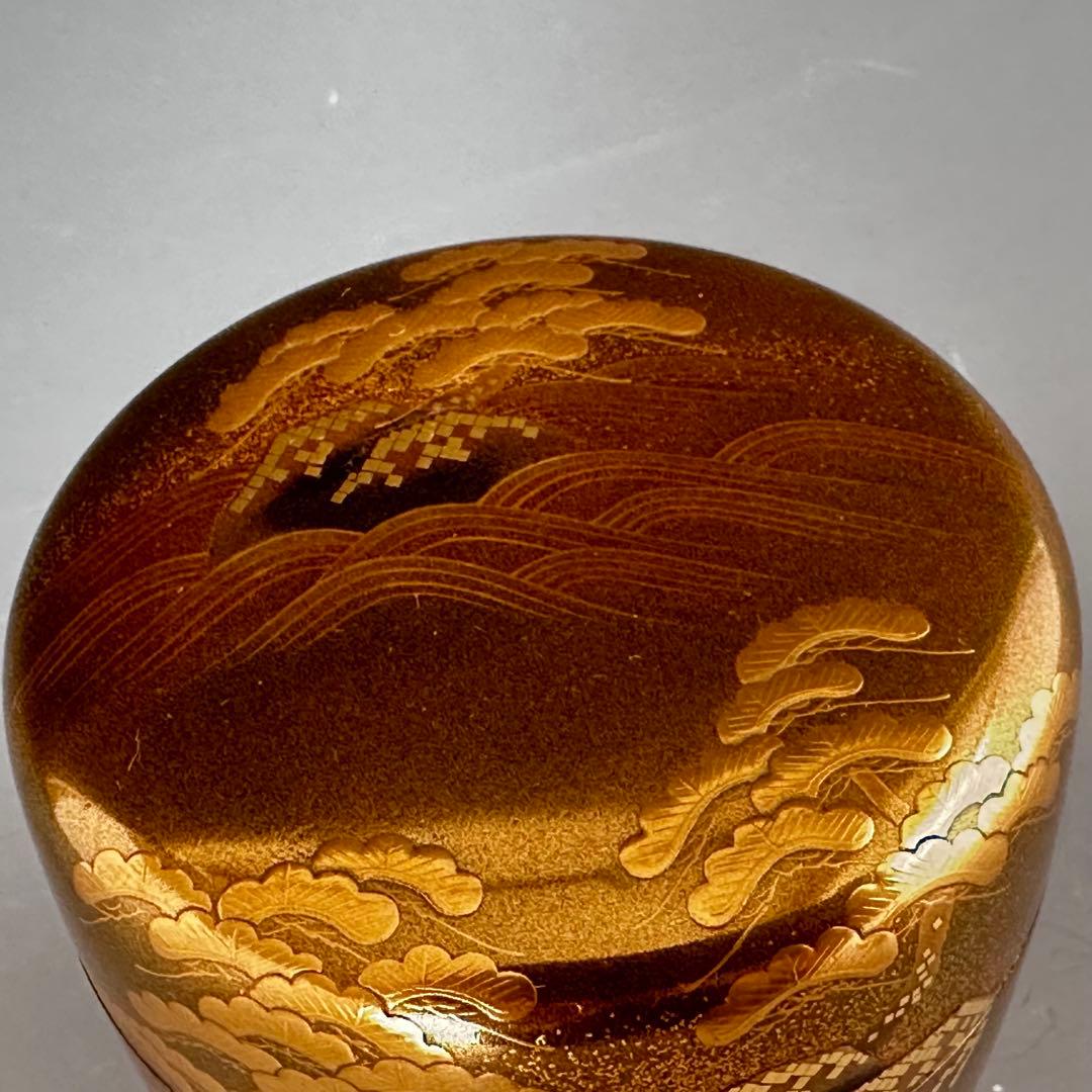 Iwamatsue Maki-e Large Natsume by Yamazaki Toshiharu — Gold Lacquer Tea Caddy, Nashiji Interior, Tomobako