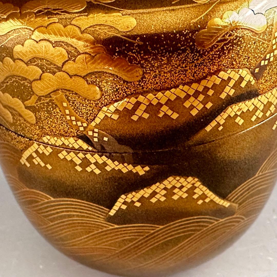 Iwamatsue Maki-e Large Natsume by Yamazaki Toshiharu — Gold Lacquer Tea Caddy, Nashiji Interior, Tomobako