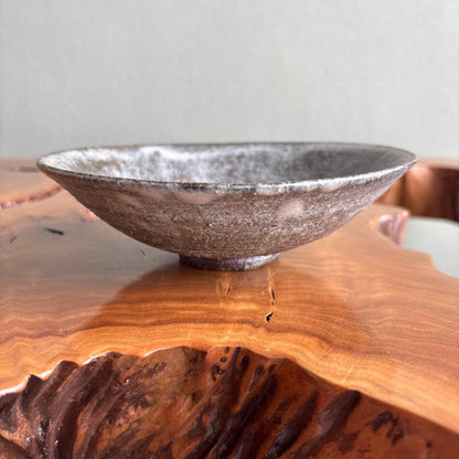 Takatsuru Jun Kannon-do-yaki Flat Tea Bowl — Ash-Swept Hirachawan