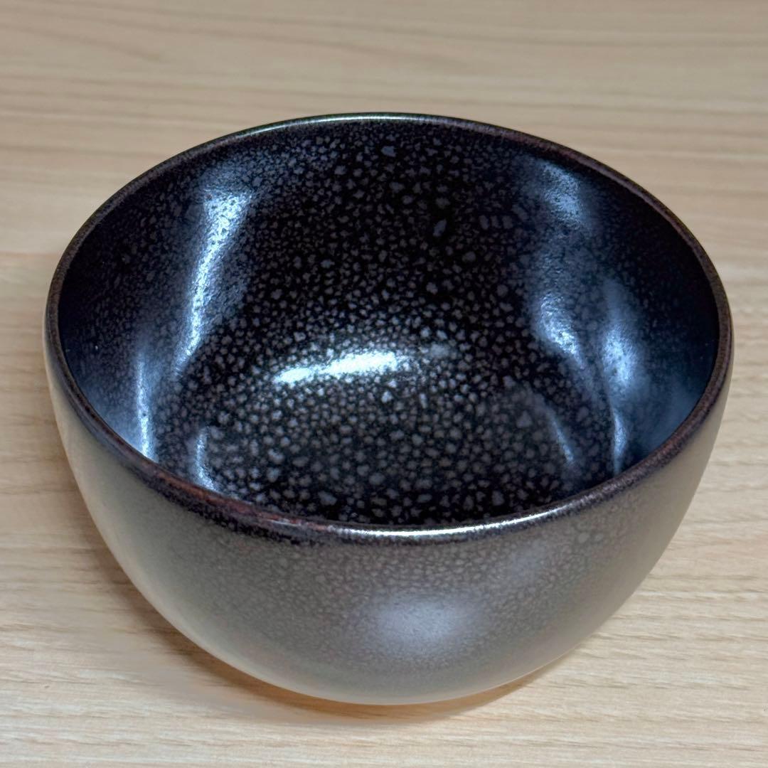 Yuteki Oil-Spot Tenmoku Tea Bowl - Japanese Black Glaze Chawan with Silver Spots